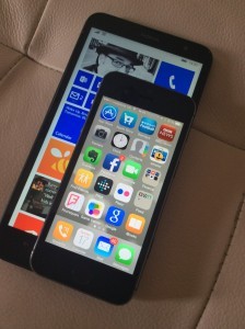 Lumia 1320 and iPhone 5s Size Comparison
