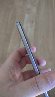 Mate 8 Left Side