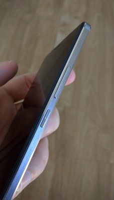 Mate 8 Right Side