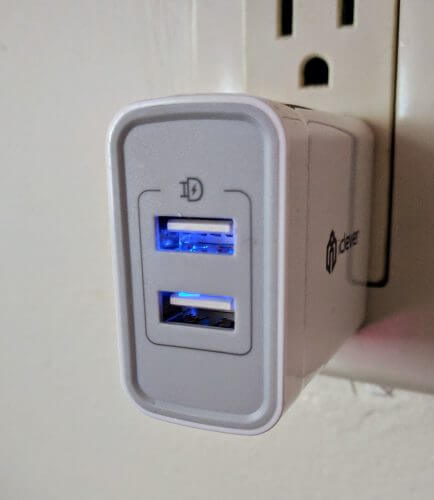 Blue LED Lighting on the USB Ports