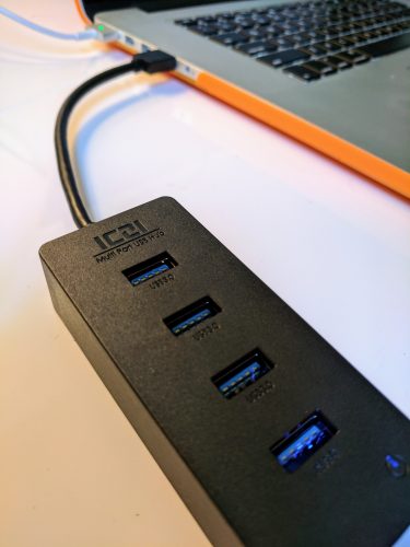 ICZI 4-Port USB Hub