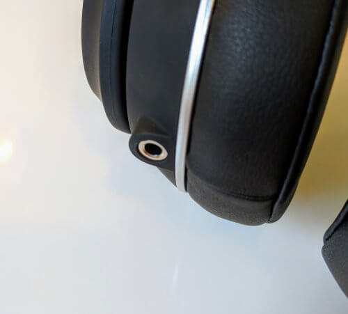3.5mm wired jack