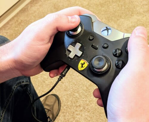 Using the 3.5mm port on the Xbox One Controller